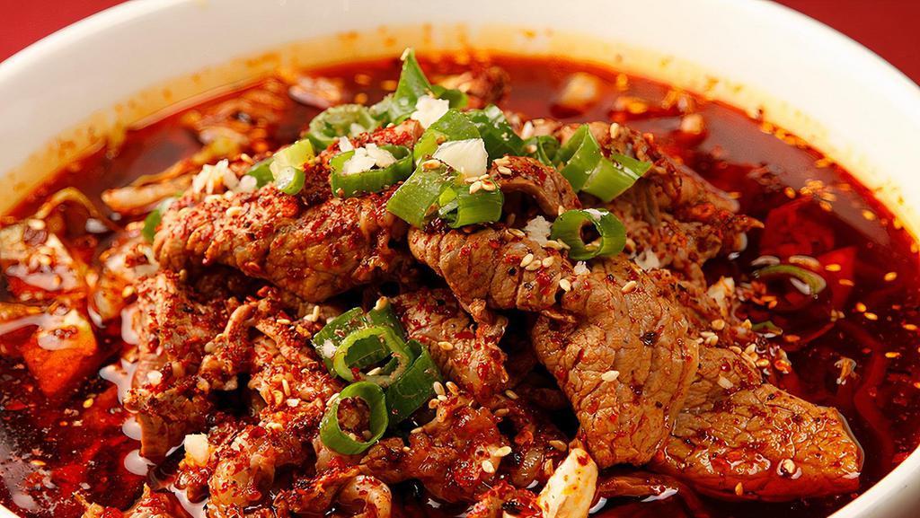 Tender Beef /Lamb in Flaming Chili Oil · 水煮极品肥牛/肥羊  *SPICY*
Boiled slices of finest beef in our chef's special red hot chili oil.
