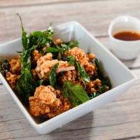 F2 Basil Popcorn Chicken 塔香鹹酥雞 · F2
Our signature big chunks of meaty crispy popcorn chicken top it up with basil leaves, jus...