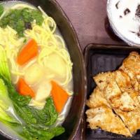 Gilled Chicken Noodle Soup 照燒烤雞肉湯麵 · Asian noodle cooked with house special chicken soup and served with grilled chicken.