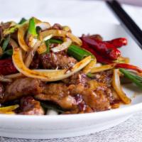 Mongolian Beef · 蒙古牛 Spicy.