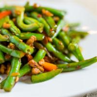 E18. Dry Sauteed Green Beans · Hot & spicy.