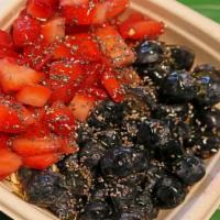 Margarita Acai · Kiwi, strawberry, and mango. Topping: organic granola, kiwi, strawberry, and pecan.
