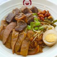 Beef Brisket & Beef Tripe Guilin Rice Noodle / 牛腩+牛肚桂林米粉 · 