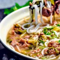 Pickled Cabbage & Beef Rice Noodle Soup / 酸菜牛肉鮮湯粉 · 