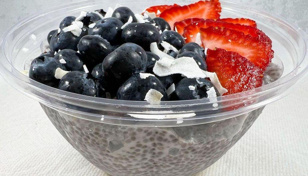 Coconut Chia Pudding (Vegan) · House-made chia pudding made with organic chia seeds, soaked overnight in coconut milk and served with fresh blueberries, strawberries and unsweetened coconut flakes.
.
🌱 Plant-based
✅ Free of dairy, eggs, gluten, peanuts, soy and tree nuts
🌏 Served using compostable materials