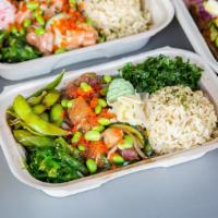 The Workout · Base: Brown Rice, Citrus Kale
Mix-Ins: Cucumber, Green Onion, White Onion
Sides: Spicy Garli...