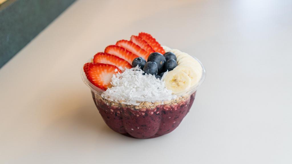 Incredibowl · Blend: organic acai, banana, strawberries, blueberries. Toppings: Banana, granola, strawberries, blueberries, coconut.