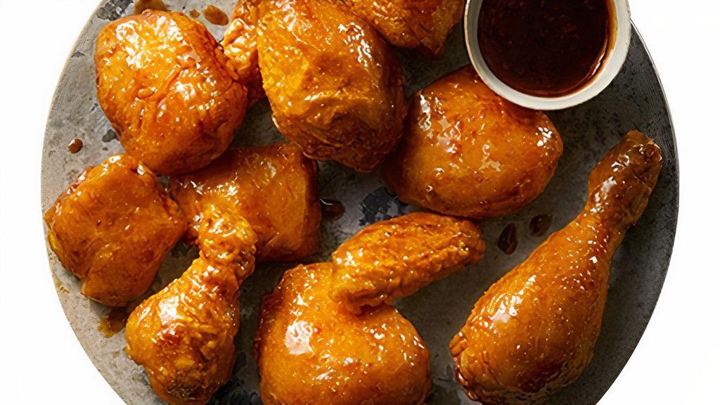 Y Wings Soy Garlic · A savory soy based sauce with a mild tang of garlic.