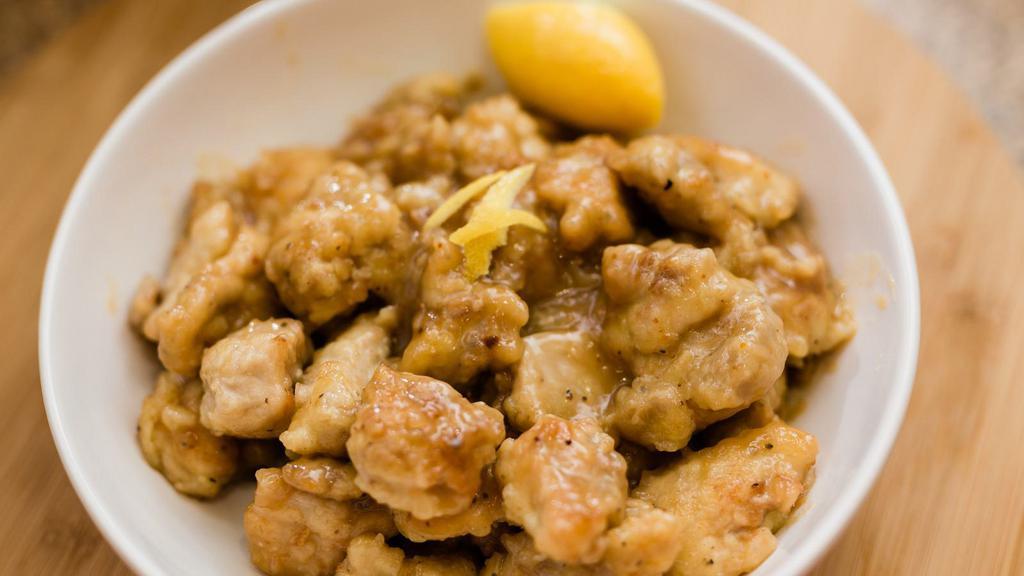 Boneless Halal Honey Garlic Fried Wings · Halal! Batch of crispy breaded wings tossed in exotic honey garlic sauce.