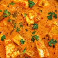Kadai Paneer · Fresh cottage cheese cooked in thick gravy with capsicums, onions and Indian spices
