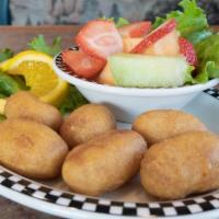 Cubs' Granny Bear’S Mini Corn Dogs 6 Pcs · Served with your choice of French fries or fresh fruit.