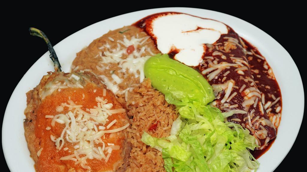 Plato Combo · 1-Chile Relleno and 1- Enchilada with a side of Rice and Beans, Your choice of Chicken or Cheese inside of the Enchilada
