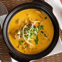 Sweet Potato And Curry Chicken Clay Pot  · Boneless chicken, sweet potatoes, potatoes, and carrots stew ed in a yellow curry sauce.