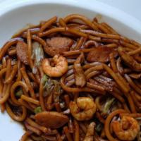 Malay Hokkein Char Mee · Stir-fried wheat noodles with seafood, chicken, vegetables in brown soy sauce
