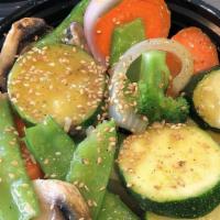 Hot Veggie Bowl · rice, broccoli, carrots, mushrooms, snow peas, onions/peppers, & zucchini.