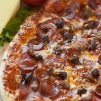 Meat-E-Ors · Salami, ham, sausage, pepperoni, linguica, ground beef, mushrooms