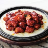 Cheese Buldak (Boneless Only) (Full) · Spicy Red Burn boneless chicken with melted cheese.