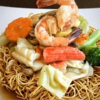 F1. Soft Chow Mein Seafood · Wok-fried assorted seafood, bean sprouts, onion & scallions in house special sauce over soft...