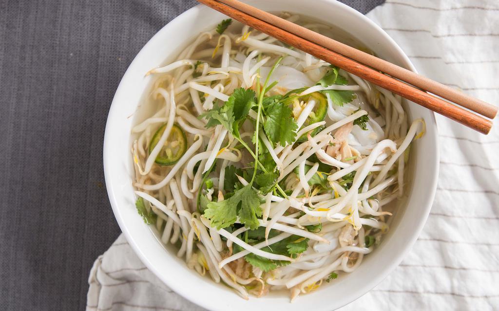 4 (Chicken Pho) Pho Ga · Chicken noodle soup with flat noodle.