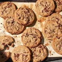 One Dozen Chocolate Chipper Cookies · 4710 Cal. 12 Chocolate Chipper cookies, freshly baked and made with semi-sweet chocolate chu...