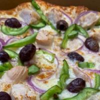 California Creamy Chicken  · Garlic ranch sauce, mozzarella, grilled chicken, red onions, kalamata olives, bell peppers.