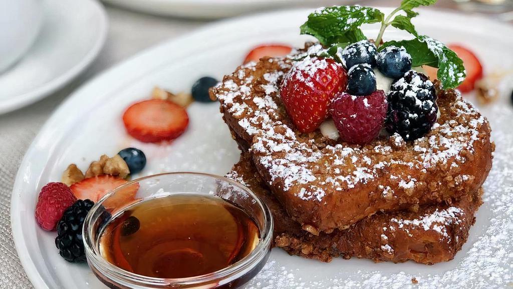 Crispy French Toast · Fresh mixed berries, nuts with mascarpone mousse