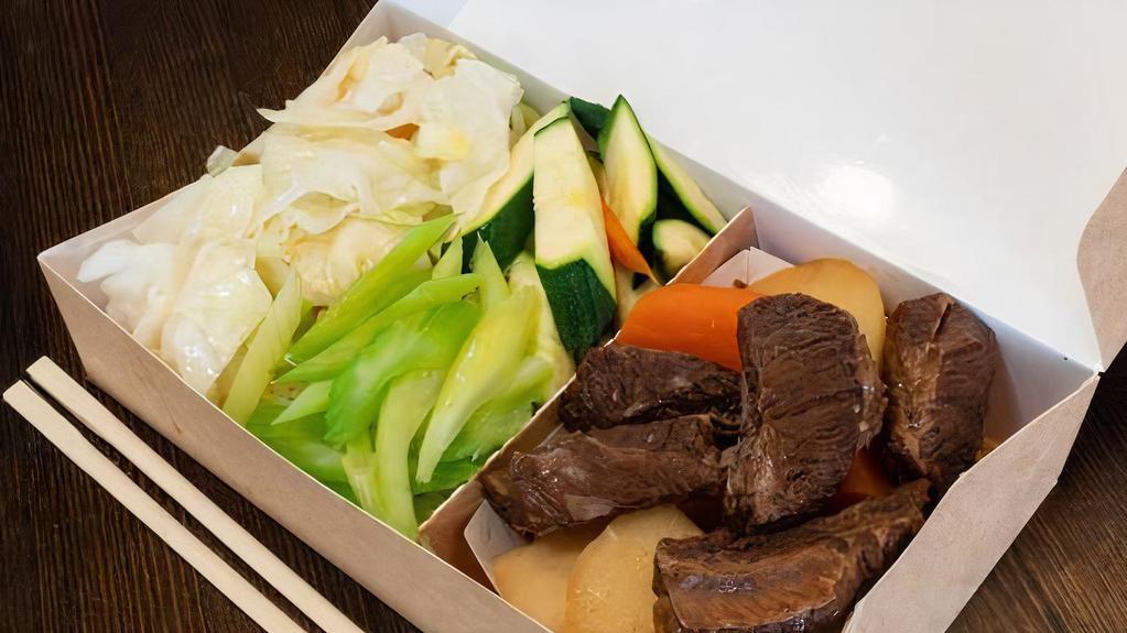 17. Stewed Beef · Popular
Stewed beef rice box frequently sold out as one of the red hot item. Very delicious!