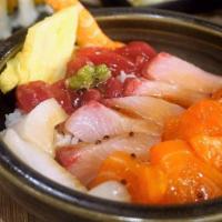 Regular Chirashi Bowl · 4 or More Different Kinds of Most Popular Raw Fish, Homemade Japanese Egg Omelet, Seaweed Sa...