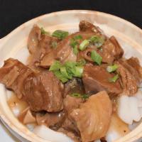 牛腩腸粉/Beef stew rice crepes · Beef stew rice crepes
