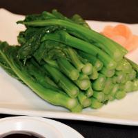 蠔油菜心/Poached chinese green · Poached chinese green