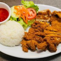 C9. Fried Chicken Over Rice / Cơm Gà Chiên Giòn · 