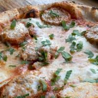 Meatball Pizza · Tomato, Mozzarella, Grana, Meatballs, Parsley