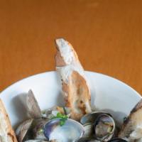 Vongole · Sautéed Manila clams in garlic white wine sauce