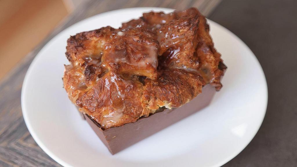 Bread Pudding · Contains Fruits & Nuts