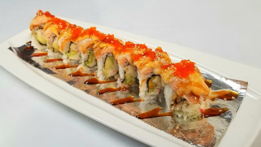 Lionking (Baked) · In: Avocado, crab meat. Top: Salmon, cheese, house mayo, eel sauce, tobiko.