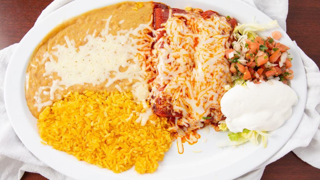 2 Enchilada Plate · Rice, fried bean, pico de gallo, lettuce & sour cream.
choice of meat, beef, chicken, carnitas, pastor, chorizo,
