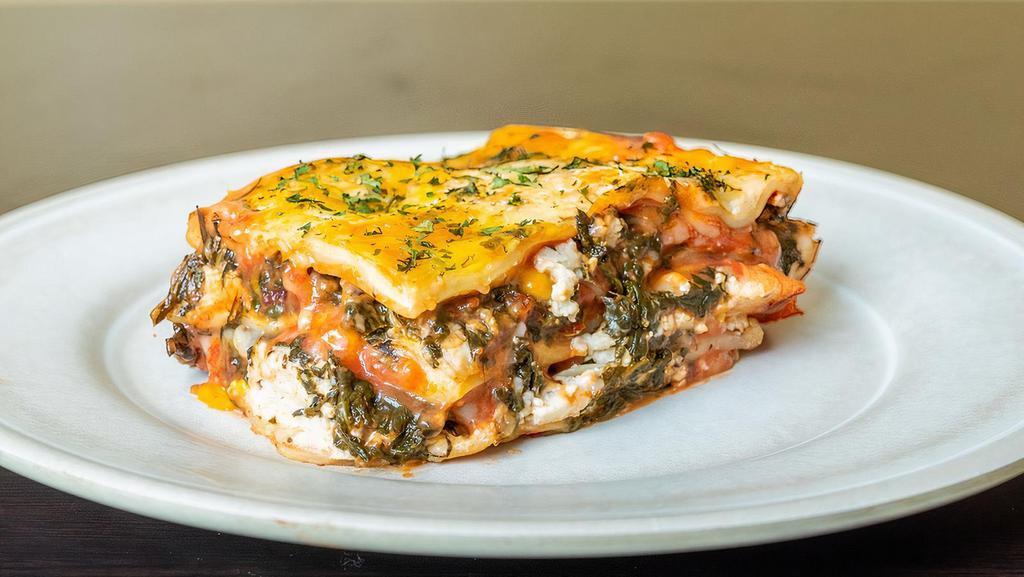 Gluten Free Spinach & Tomato Lasagna - Spl (ST) · Sun dried tomatoes, premium baby spinach leaves, Italian style marinara sauce, fresh cashew cream and high-quality vegan cheese. All vegan with the best ingredients.