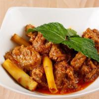 Beef Lemongrass · Slow cooked beef, lemongrass in a onion based curry sauce.