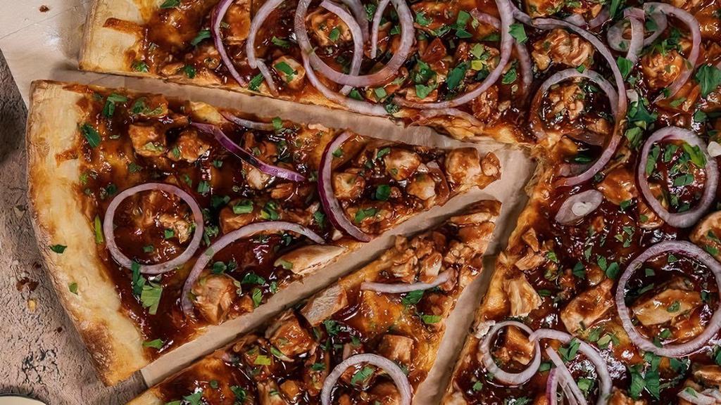 Ny Style Hand Stretched Thin Crust Bbq Chicken Pizza (18