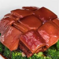Braised Pork in Preserved Bean Sauce 金牌檀香肉 · Spicy.