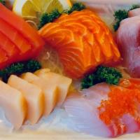 Sashimi Moriawase (20 pieces) · Undercooked. Assortment of sashimi.