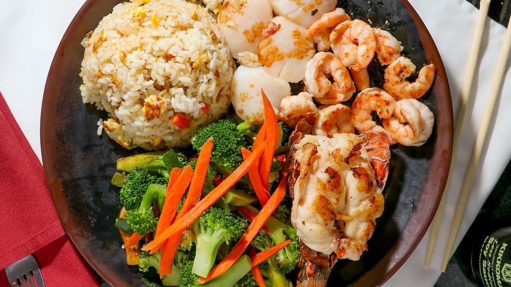 Kobe Lobster · Lobster, shrimp and scallop.