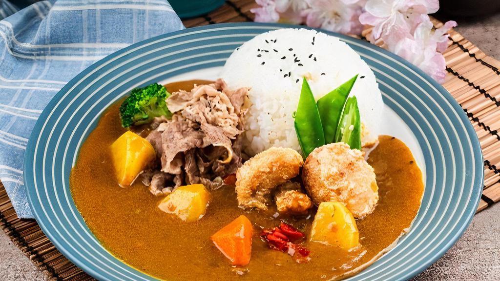 (BB7) Chicken Cutlet and Beef with Curry Sauce / 咖喱肥牛炸鷄飯 · 