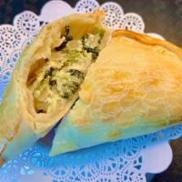 Spinach Feta - Espinaca · Filled with hearty, fresh sautéed spinach, caramelized onions, and white crumbly cow’s milk ...