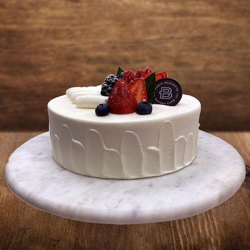 Mixed Berry Soft Cream Cake · 3 Layer Vanilla Cake, Whipped Cream Filling with Strawberry. 

Contains: Egg, Milk, Soy, Wheat.

8 Servings