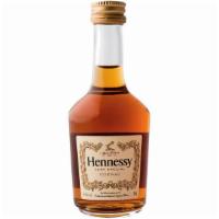 Hennessy Vs (50 Ml) · Hennessy Very Special (V.S) is one of the most popular cognacs in the world. Matured in new ...