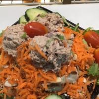 Tuna Salad Platter · Organic romaine lettuce, spinach, cherry tomatoes, cucumber, grated carrot, tuna salad (tuna...