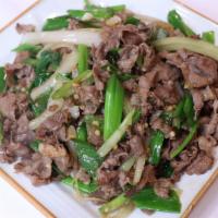 57. 蔥爆牛/羊肉 - Beef or Lamb with Green Onions · 
