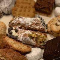 Biscotti e Dolcetti · Homemade cookies and sweets.