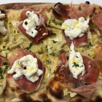 Prosciutto e Burrata Pizza · Prosciutto San Daniele, fresh burrata mozzarella cheese and homemade marinated artichokes (n...